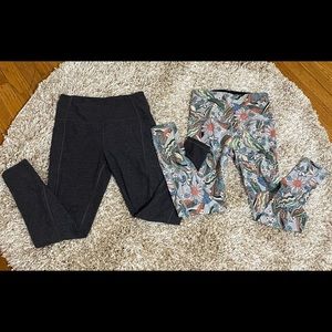 LOT OF TWO VS SPORT LEGGINGS SZ SMALL